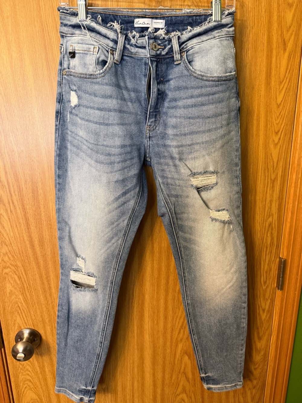 KanCan Light Blue Distressed Ankle Jeans